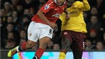 Man United "thưởng quà"̀ cho Anderson 